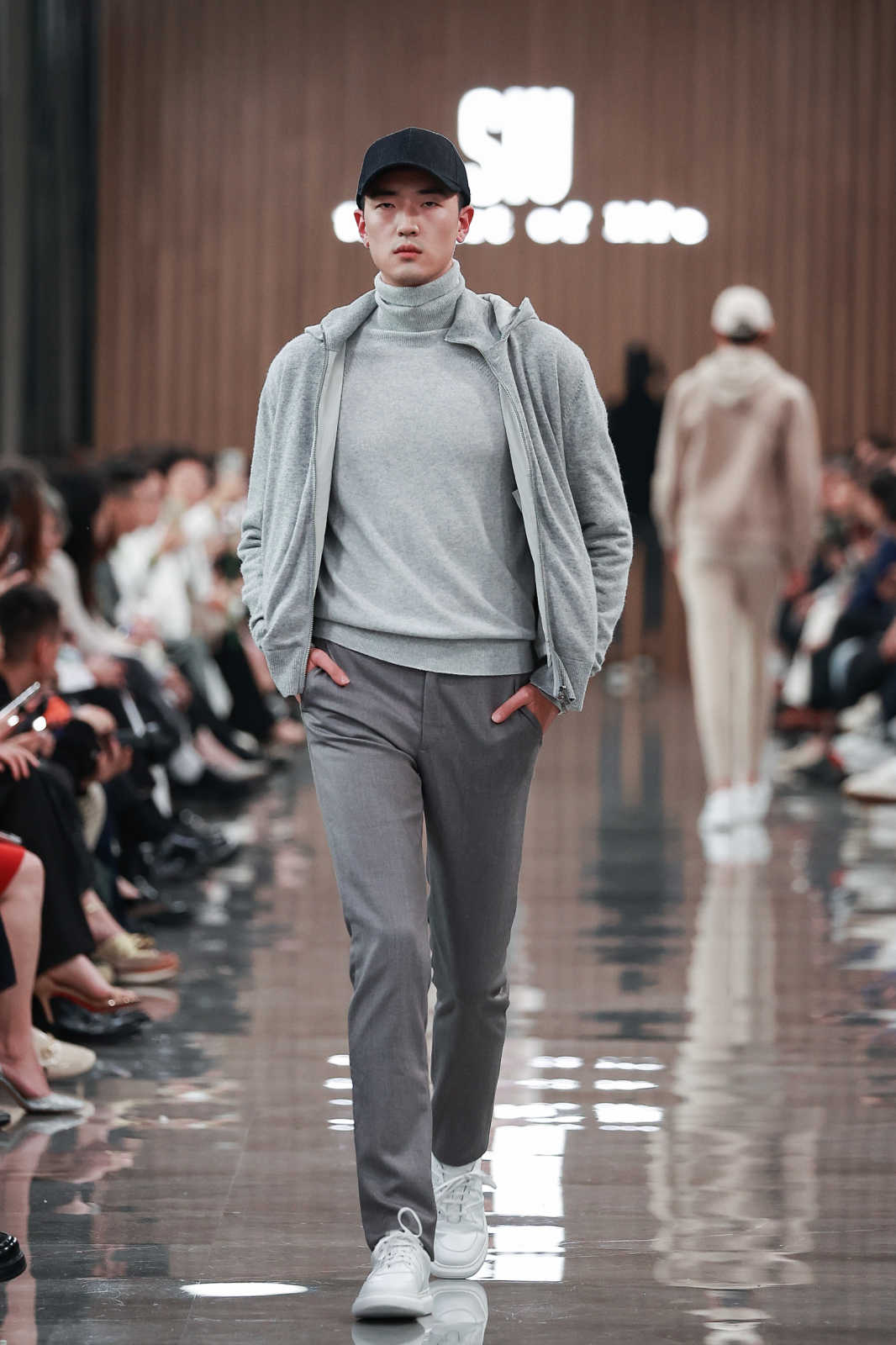 이노플러스+ - Look 10