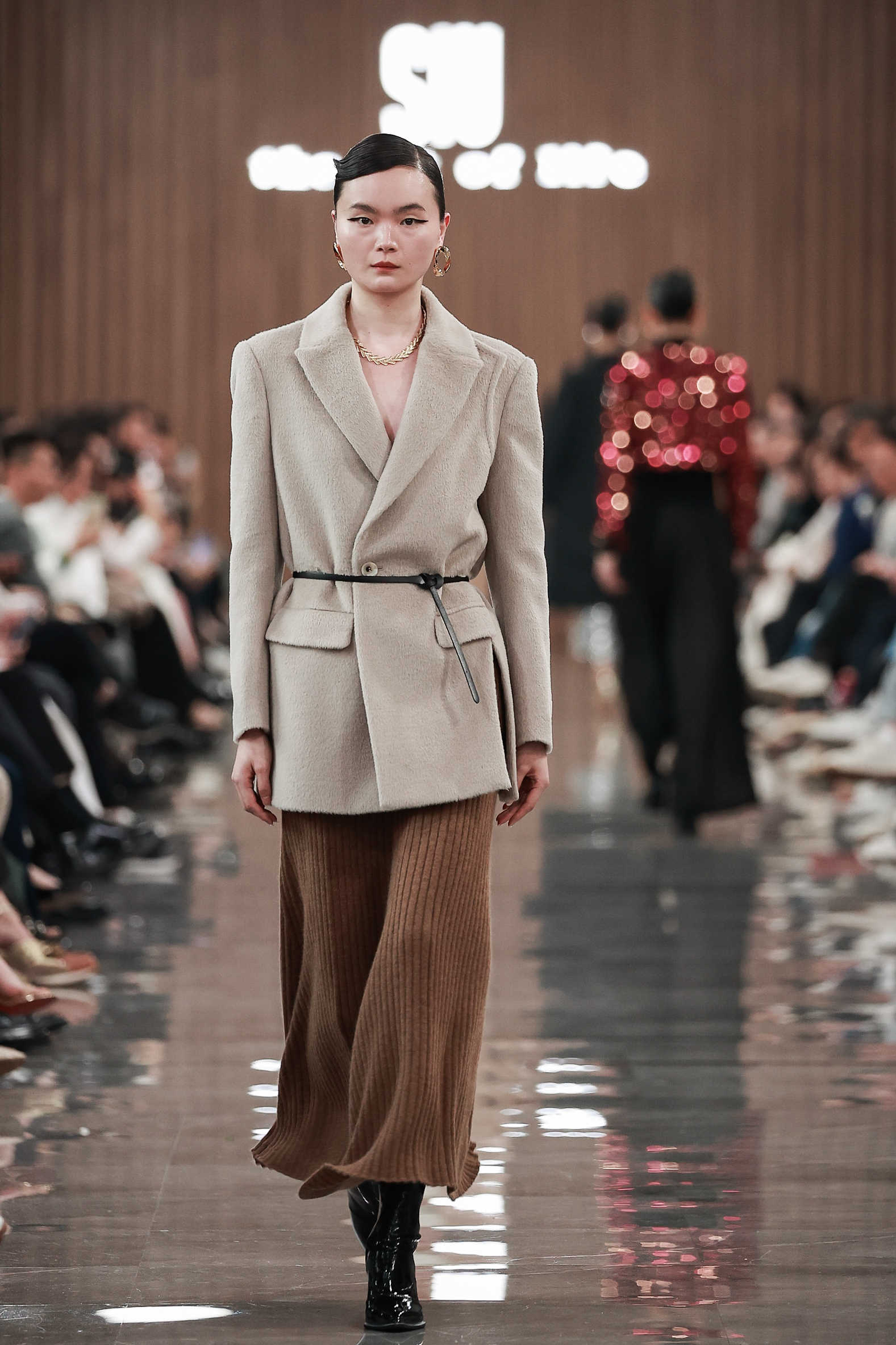이노플러스+ - Look 37