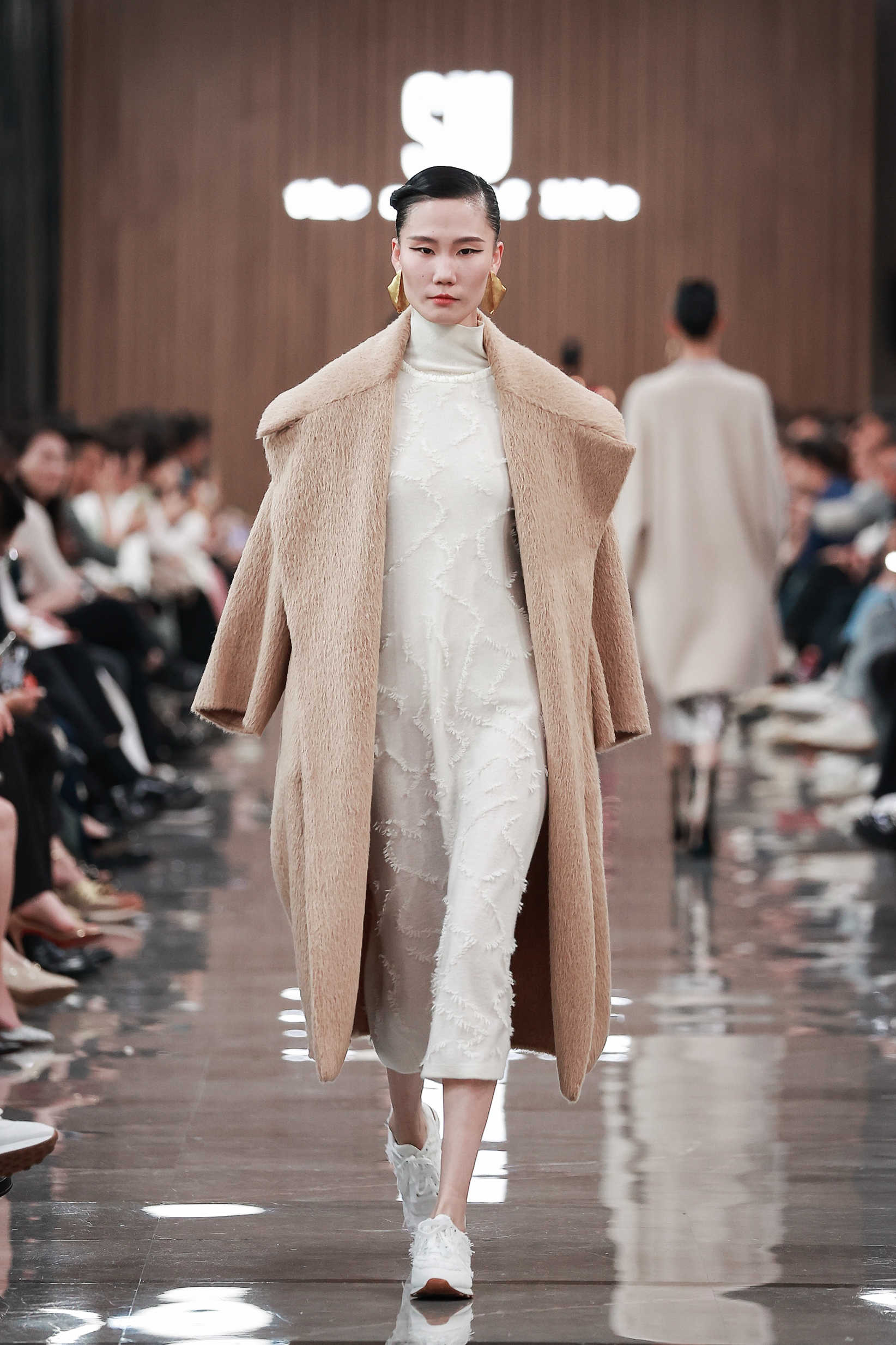 이노플러스+ - Look 38