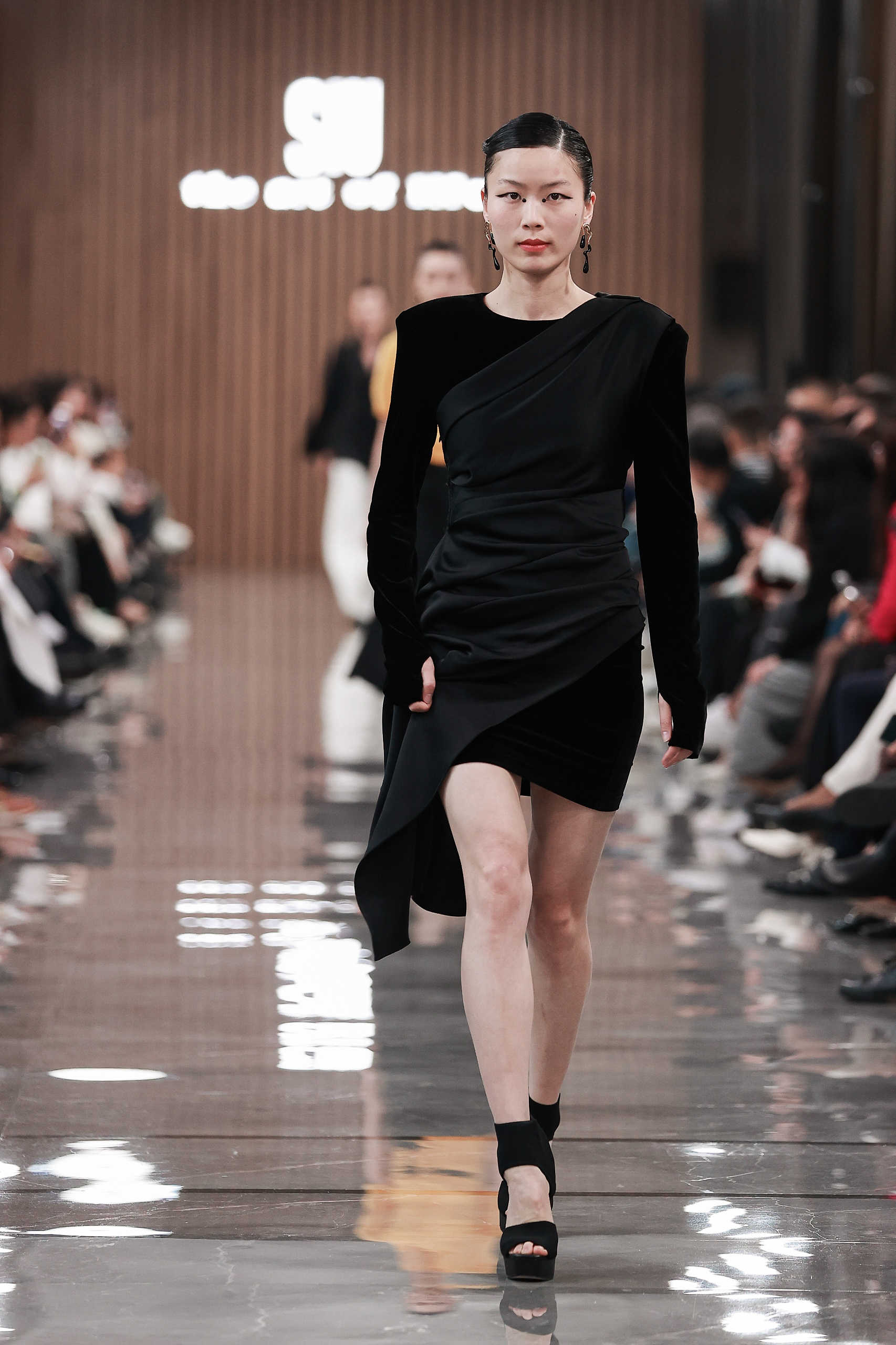 SIU - Look 61