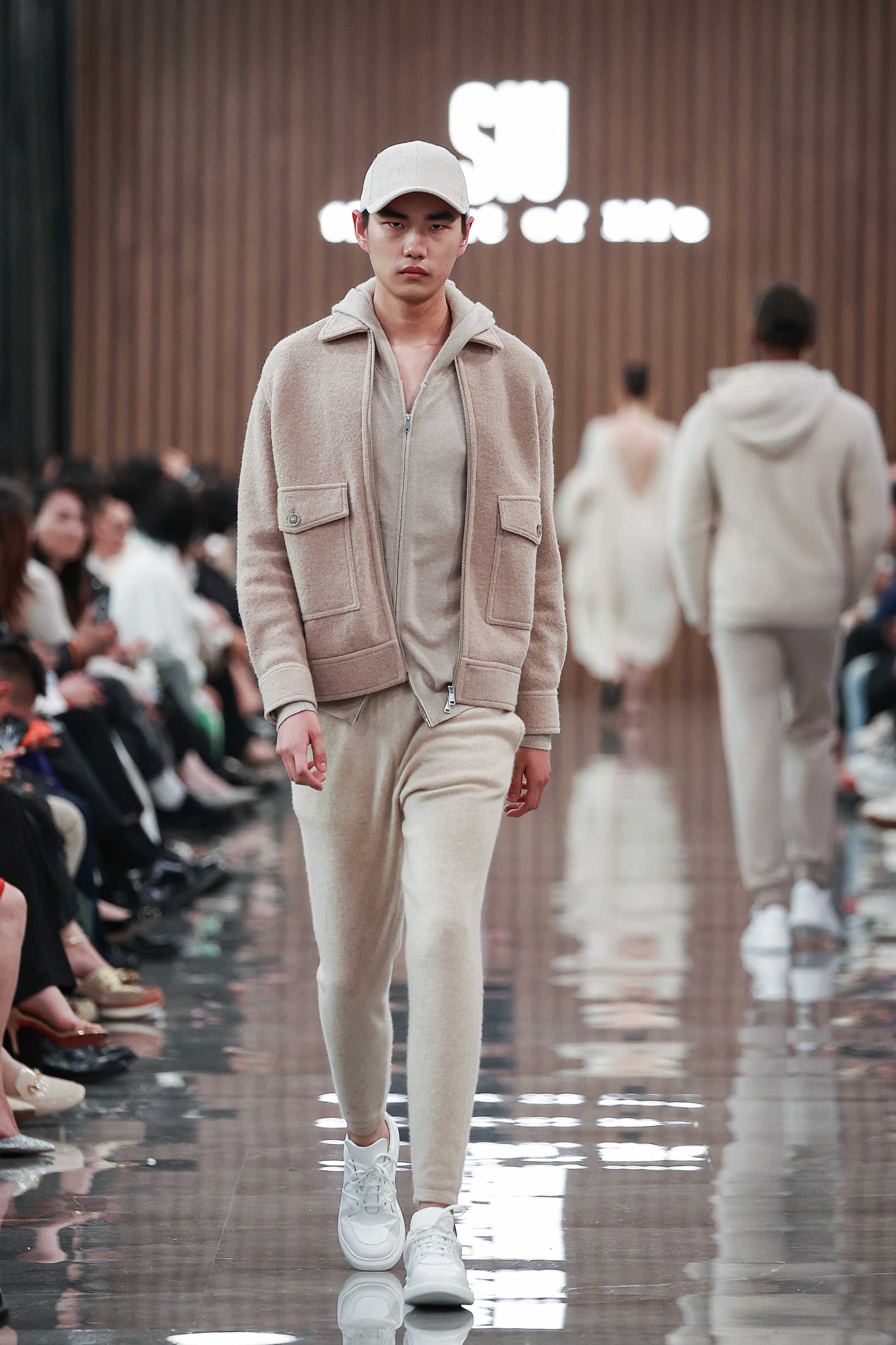 이노플러스+ - Look 7