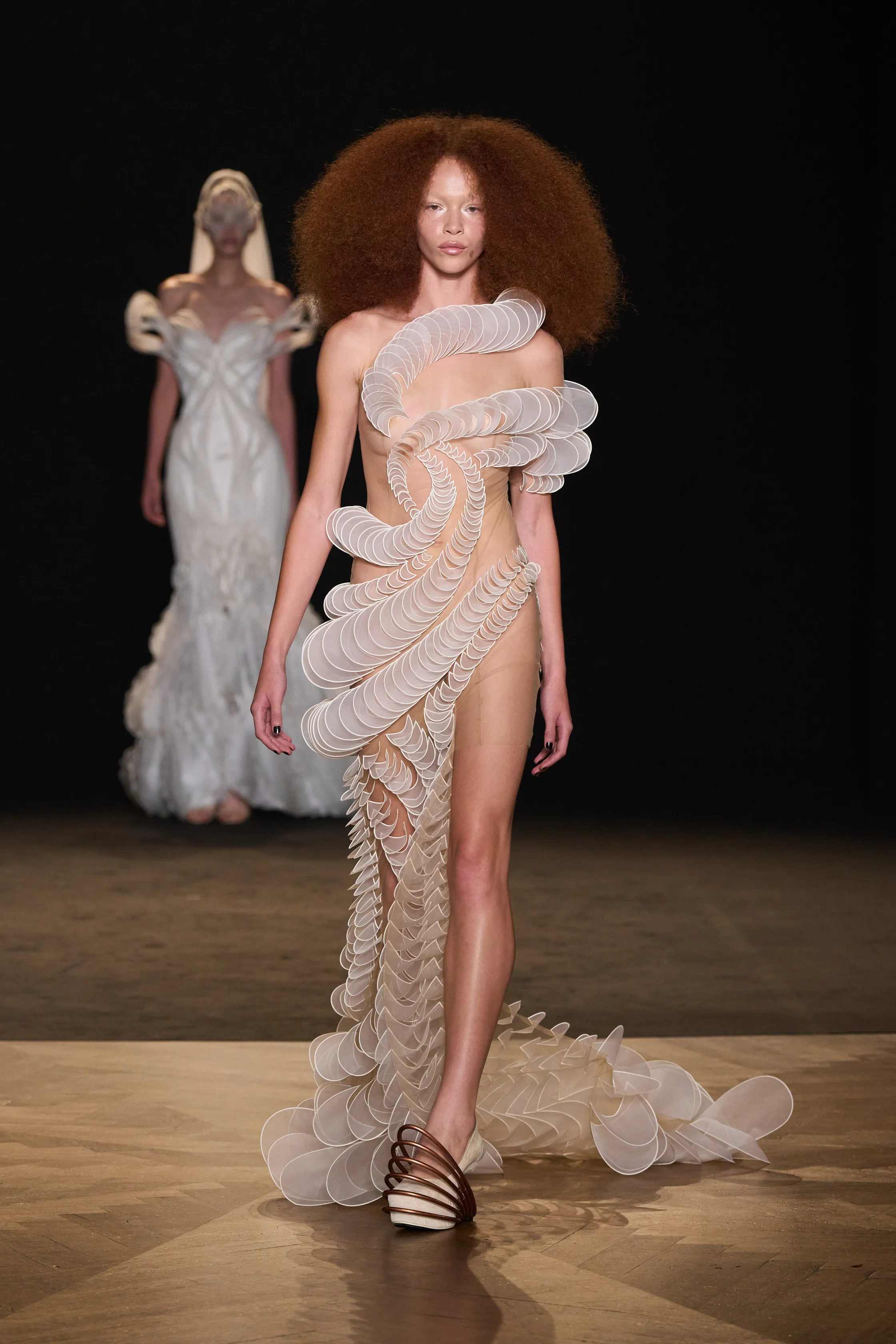آيريس فان هيربن - Look 9