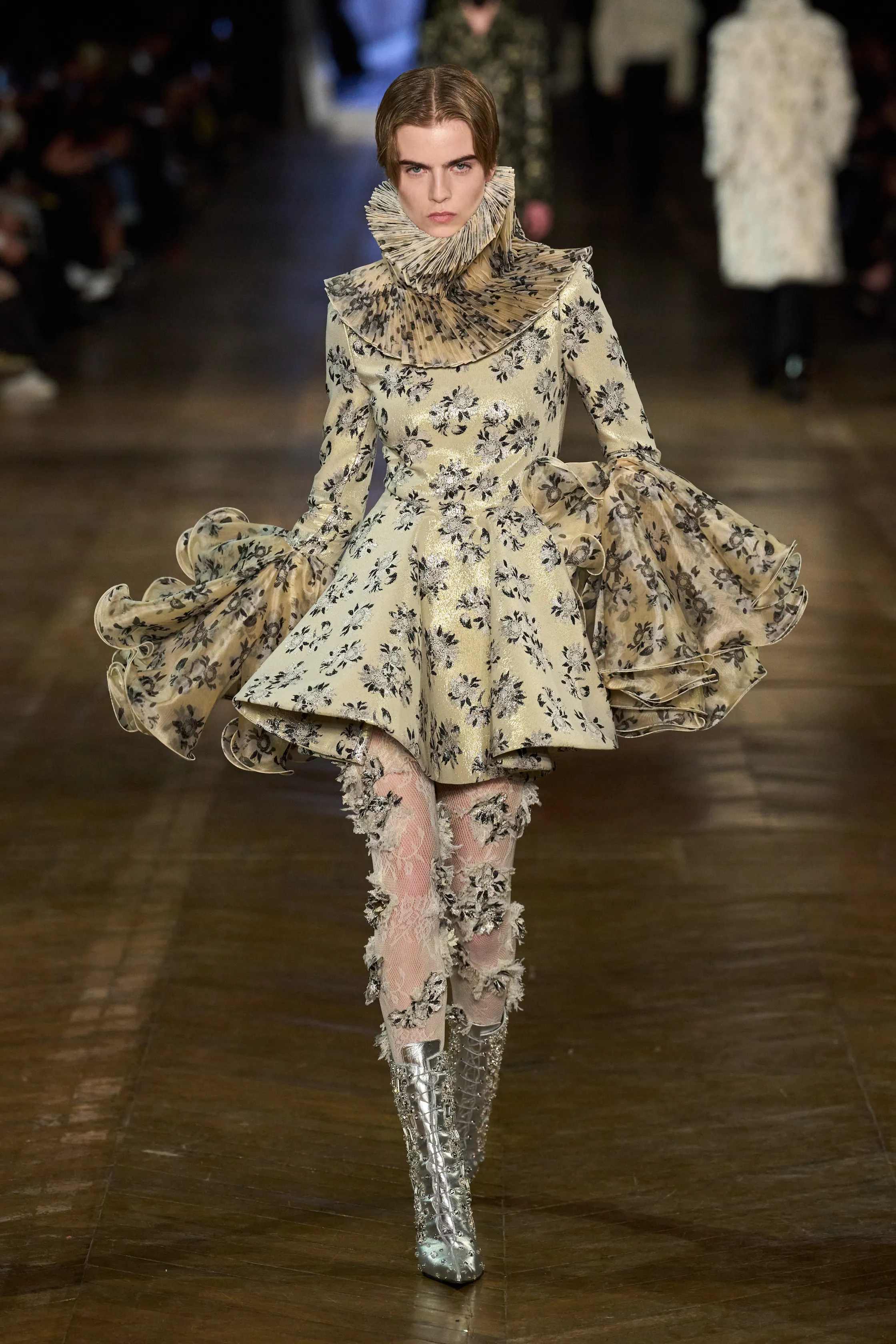 Alexander McQueen - Look 39