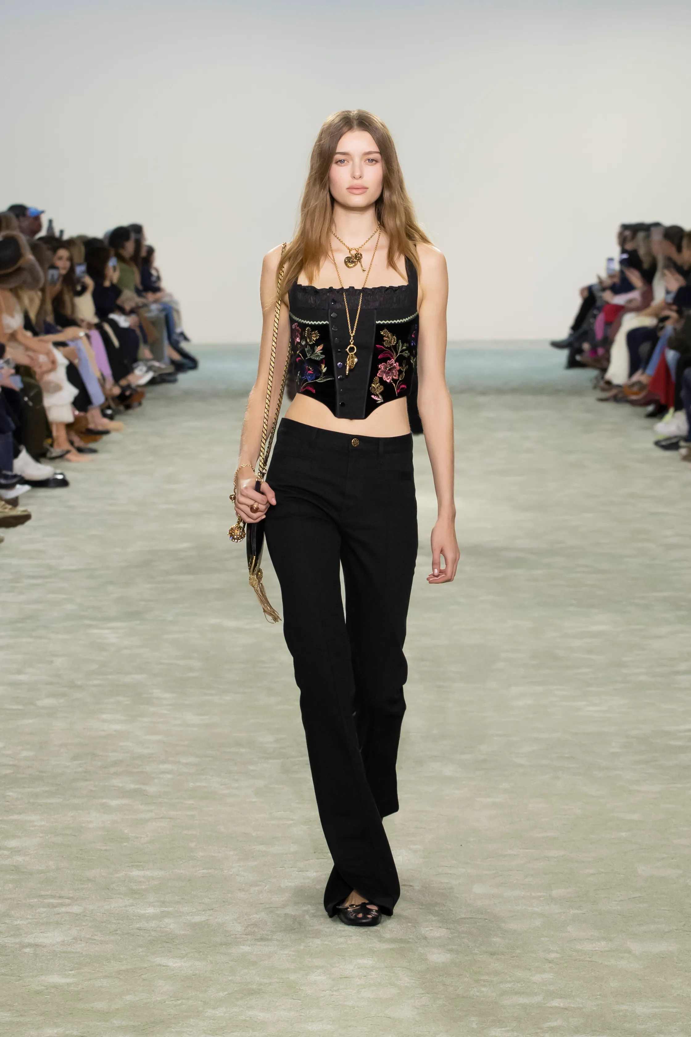 클로이 - Look 33