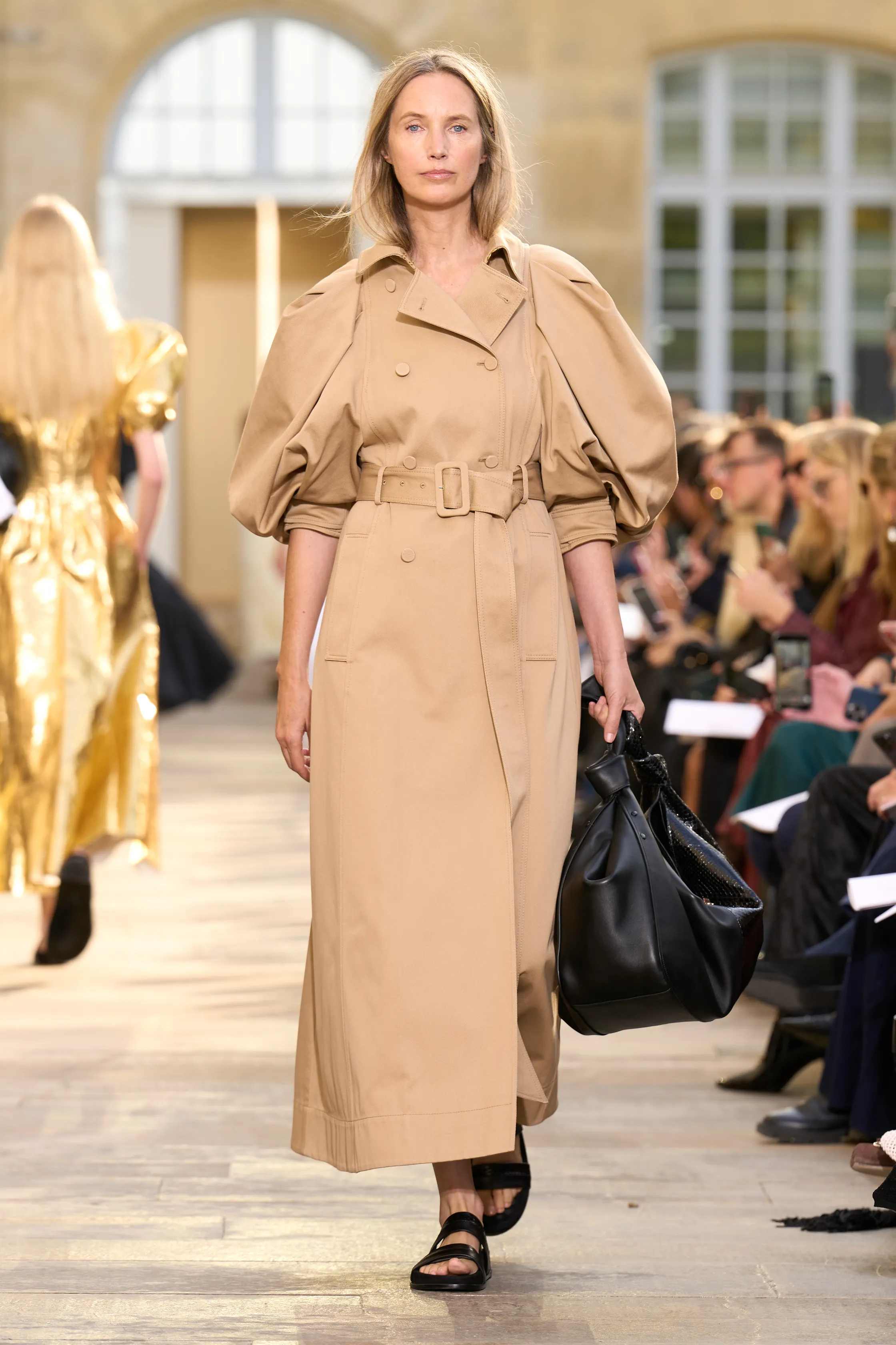 غابرييلا هيرست - Look 7