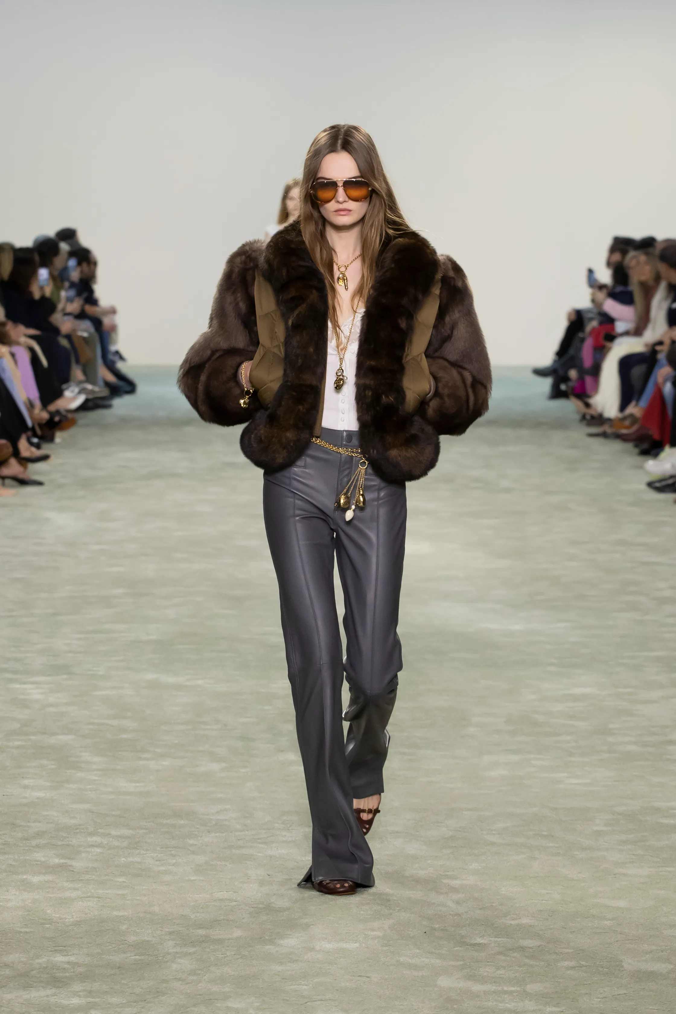 클로이 - Look 19