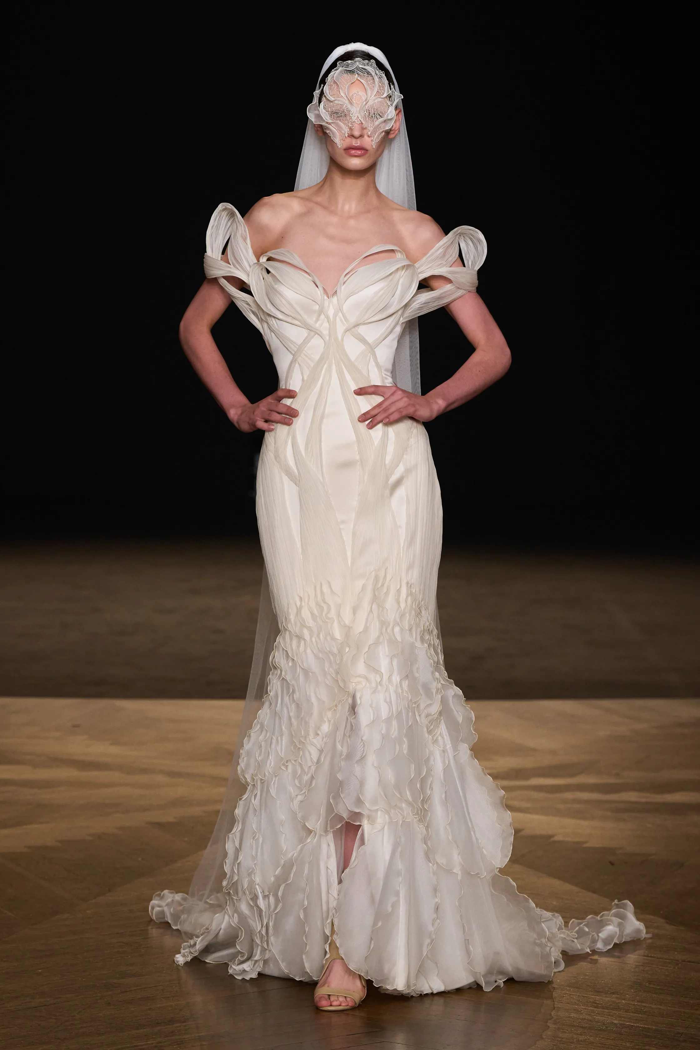 آيريس فان هيربن - Look 10
