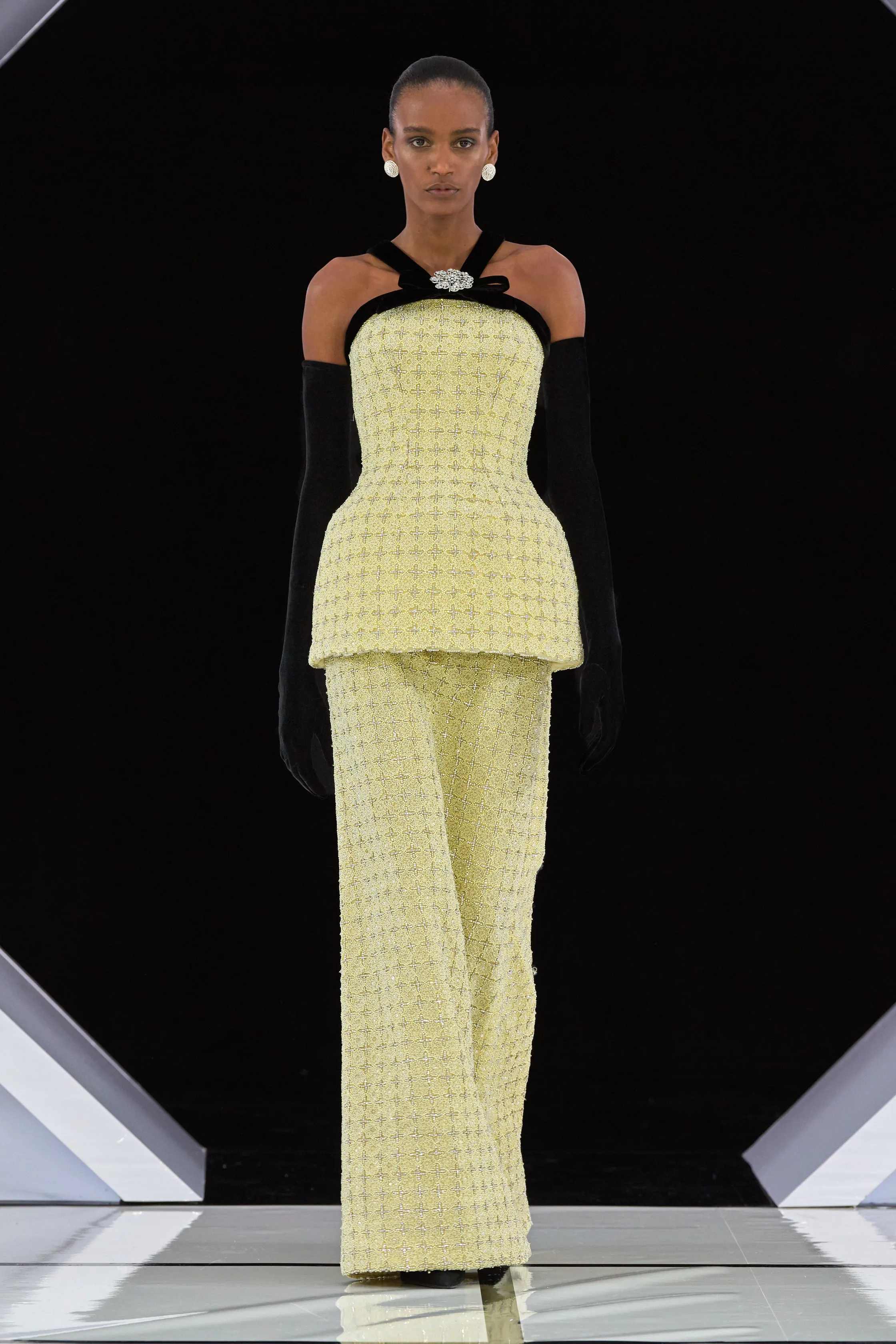 ريتشارد كوين - Look 30