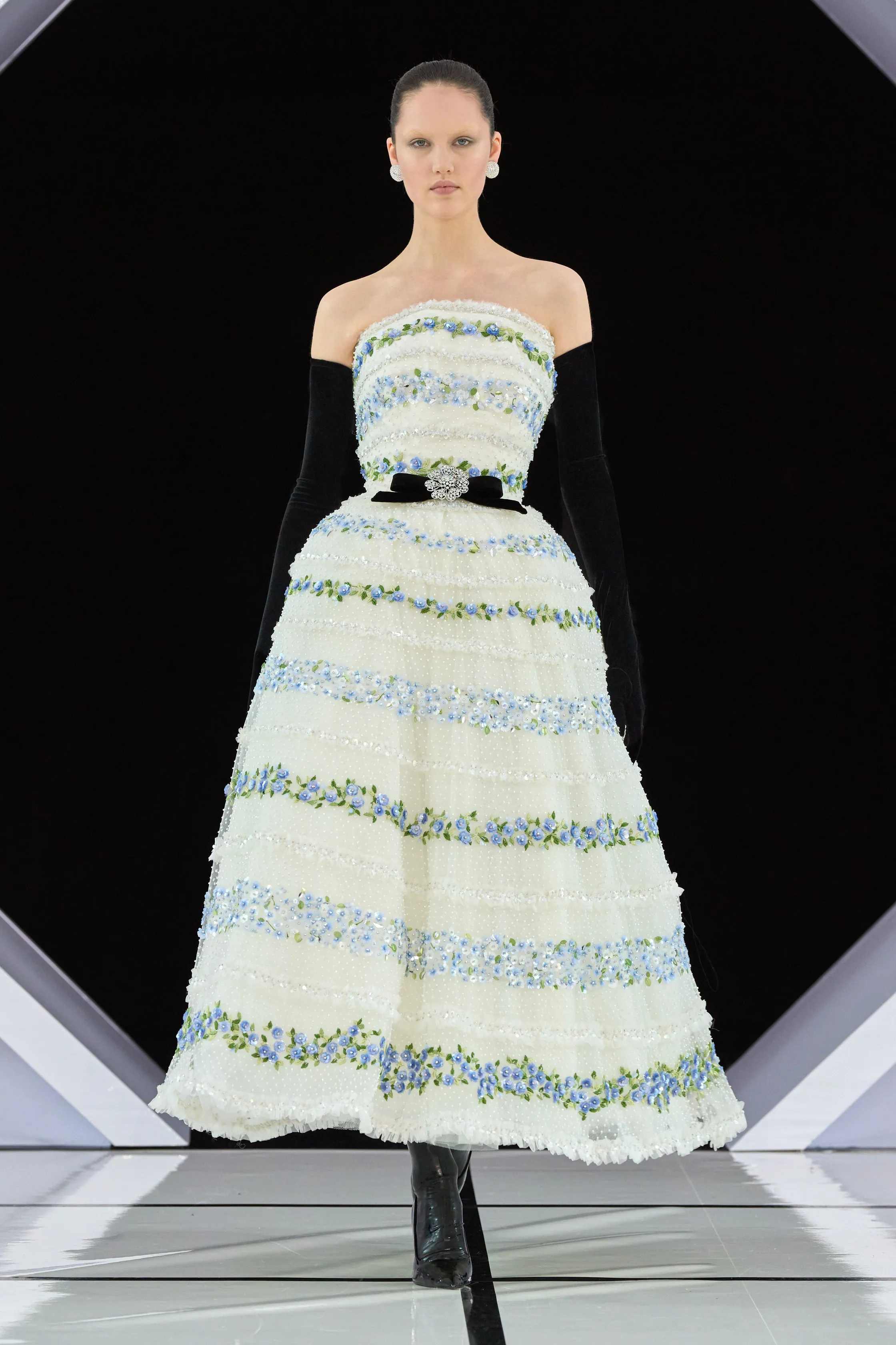ريتشارد كوين - Look 42