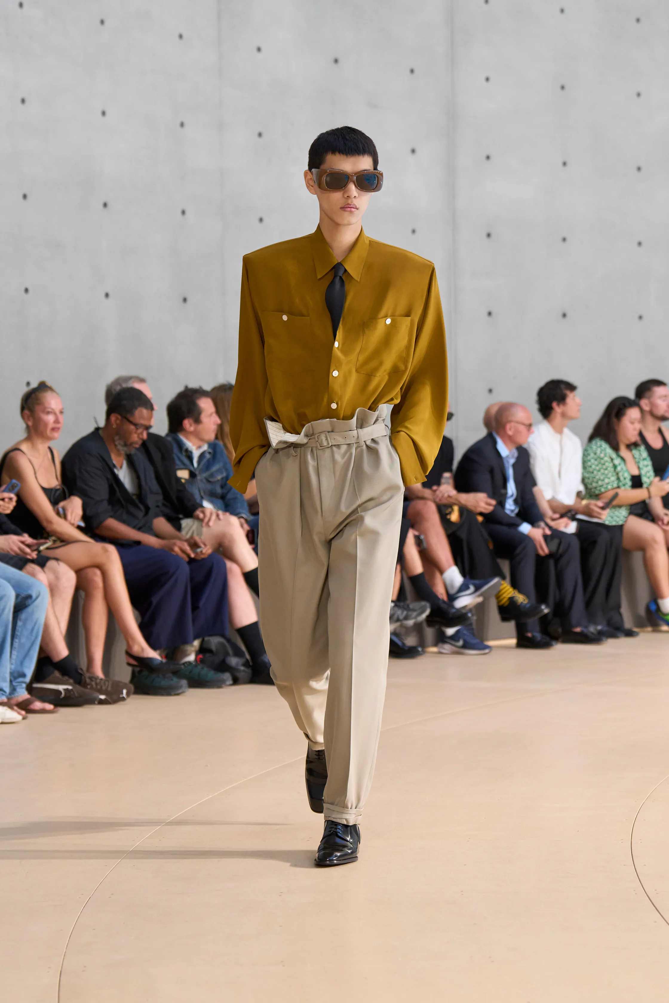 سان لوران - Look 8