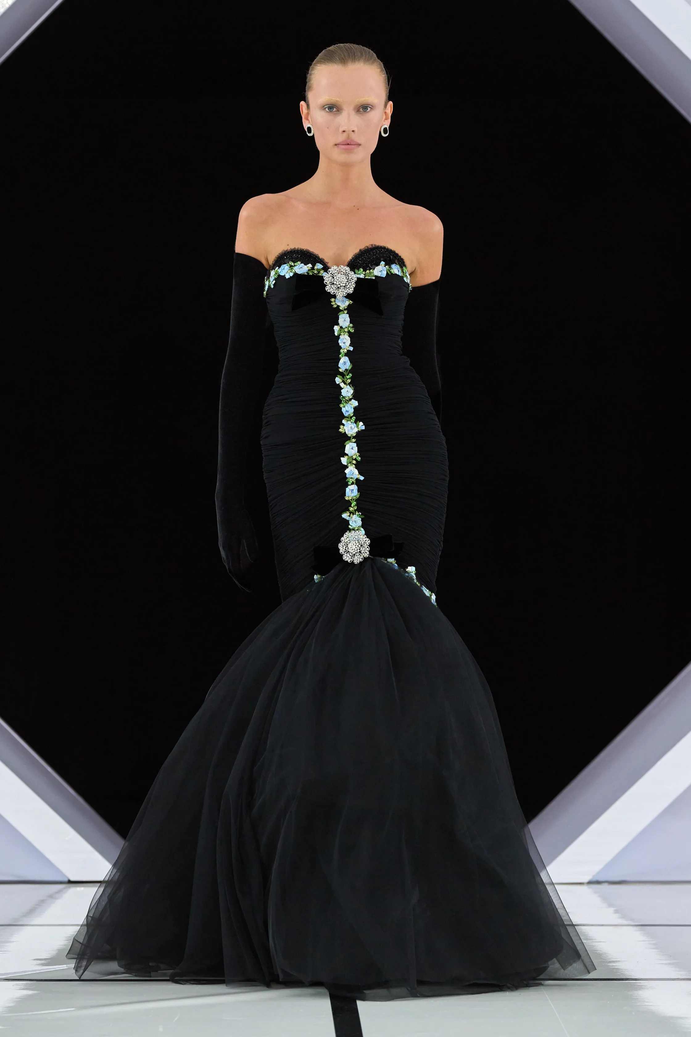 ريتشارد كوين - Look 43
