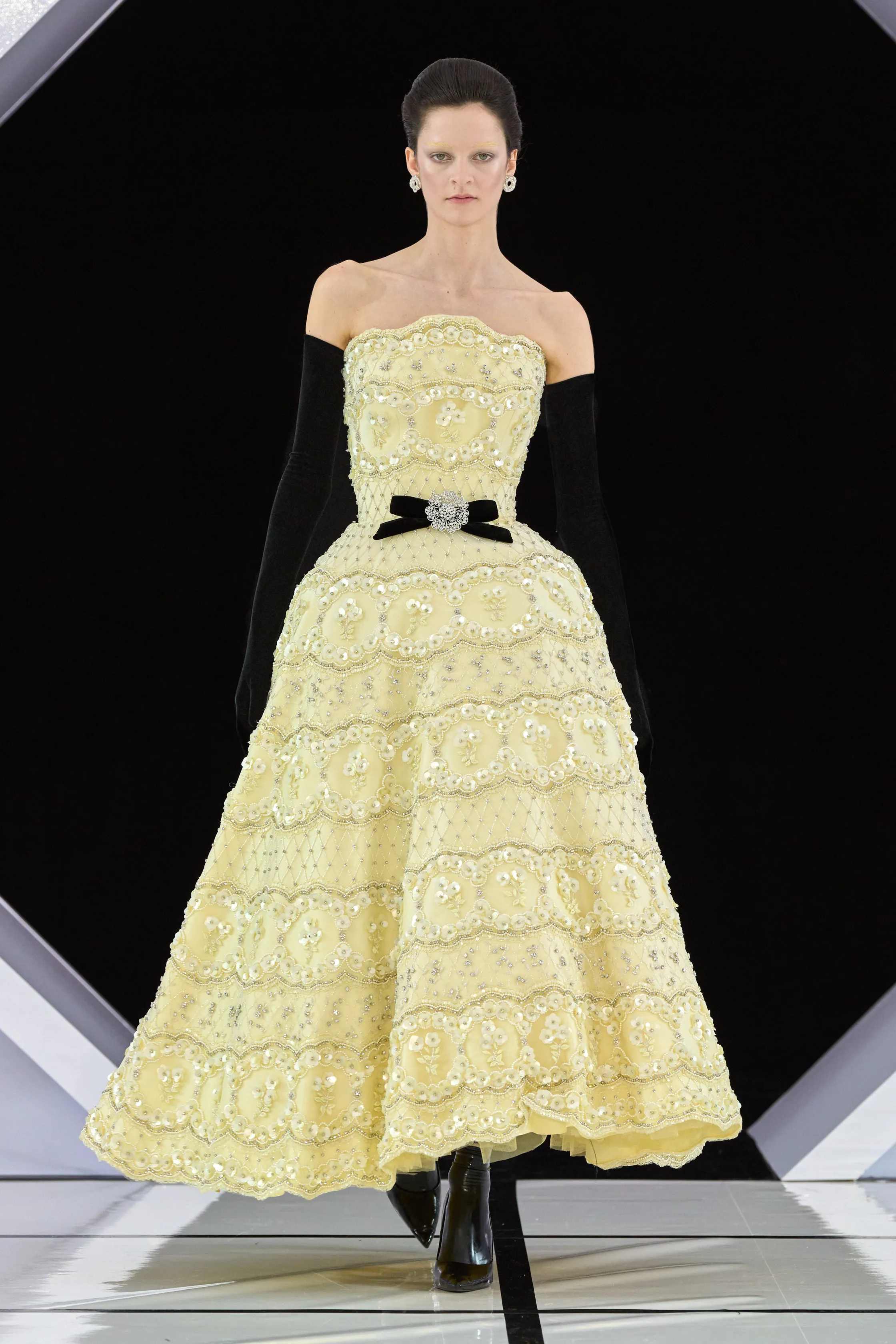 ريتشارد كوين - Look 28