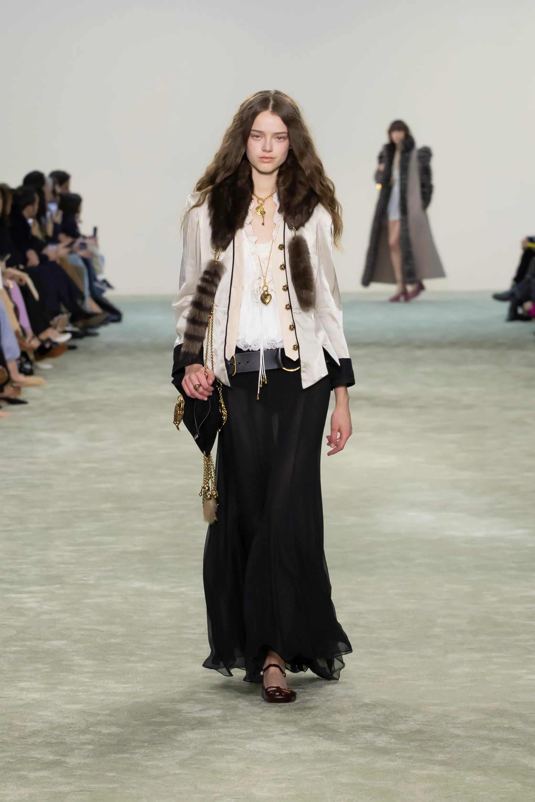 클로이 - Look 6