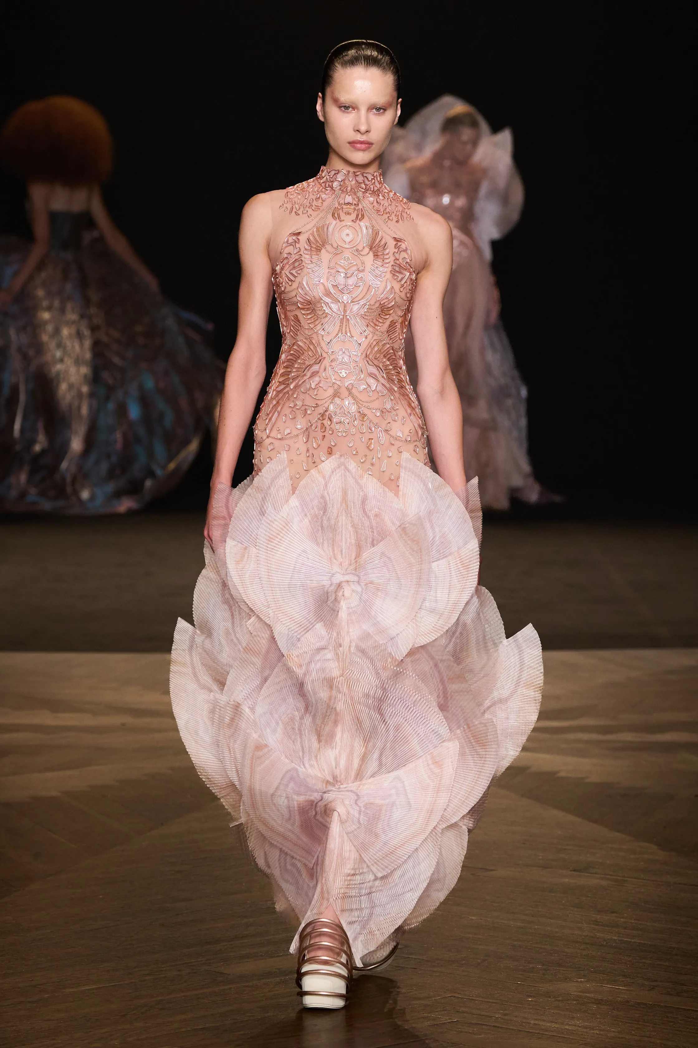 آيريس فان هيربن - Look 8