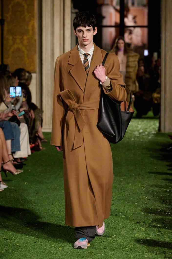 فالنتينو - Look 10