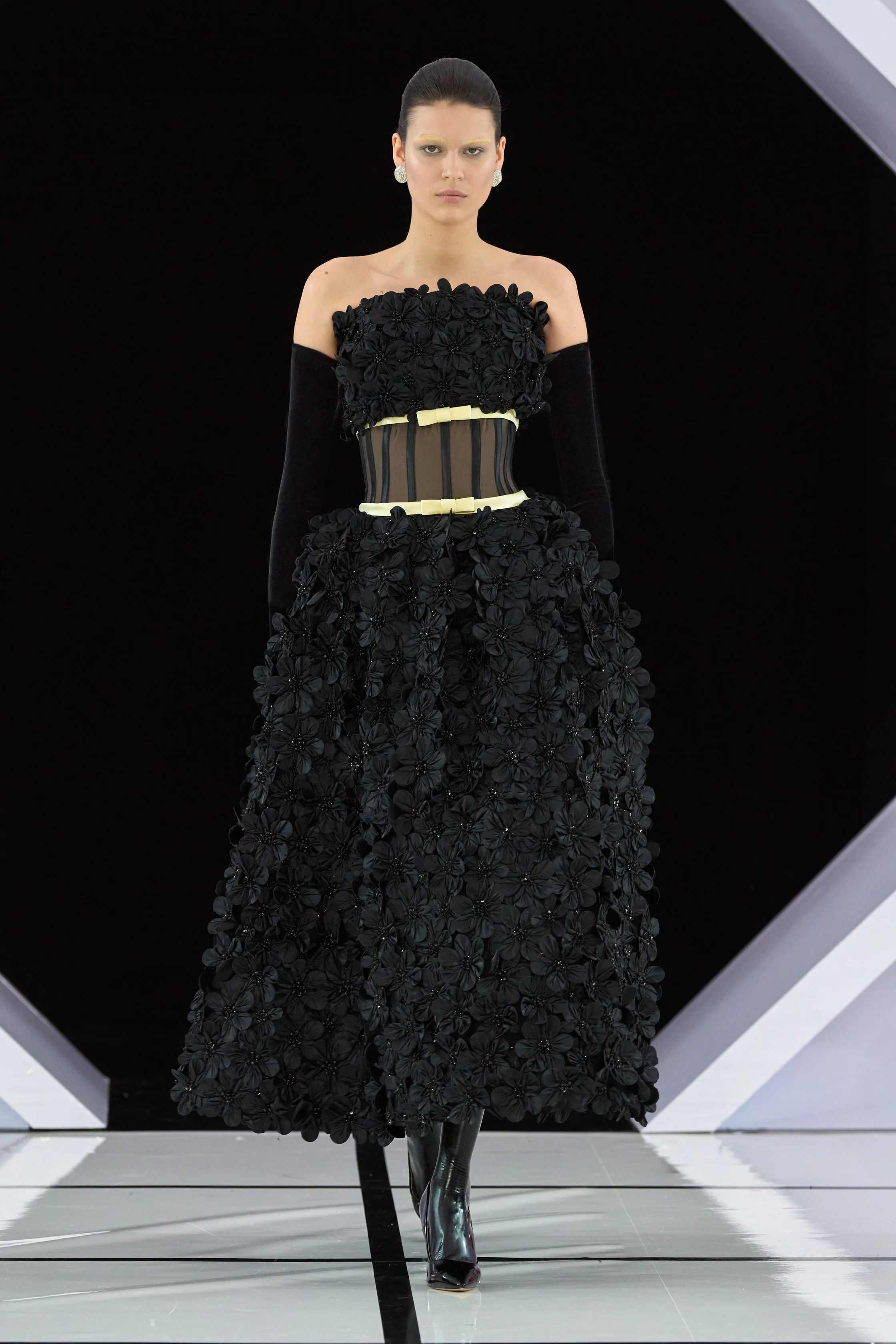 ريتشارد كوين - Look 29