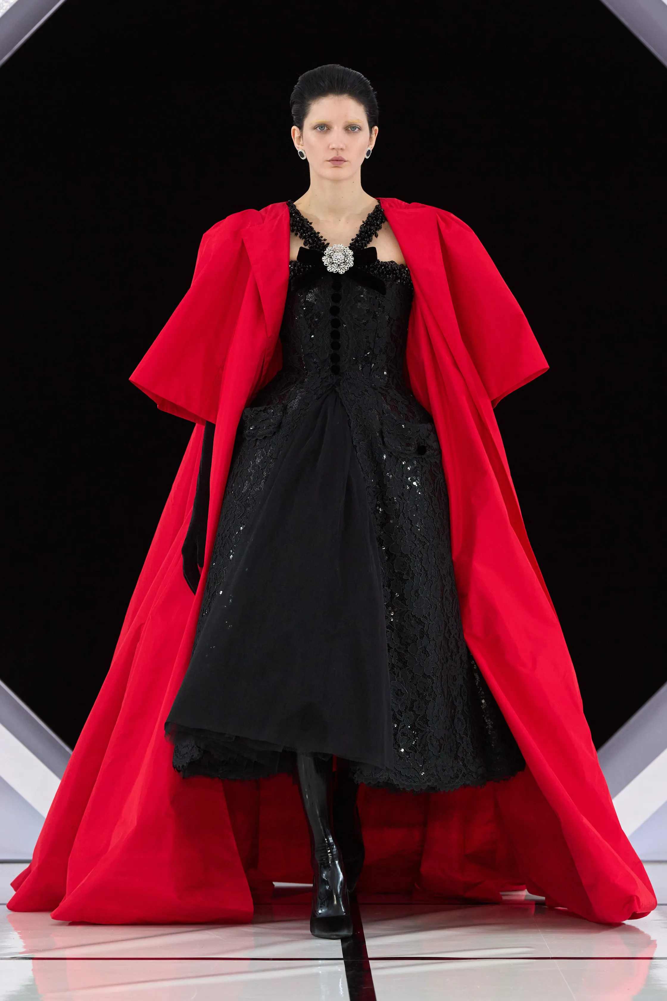 ريتشارد كوين - Look 27