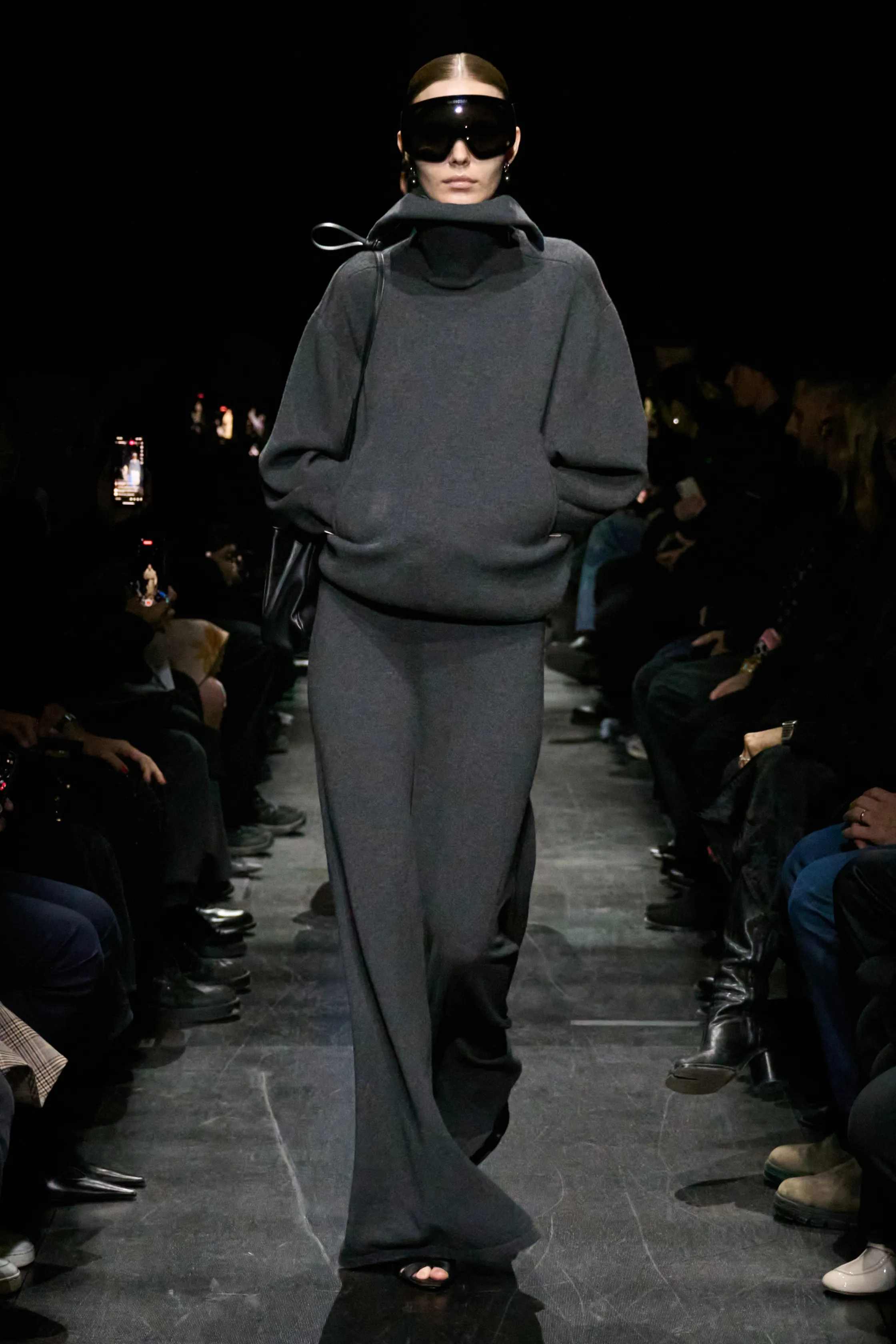 발렌시아가 - Look 24