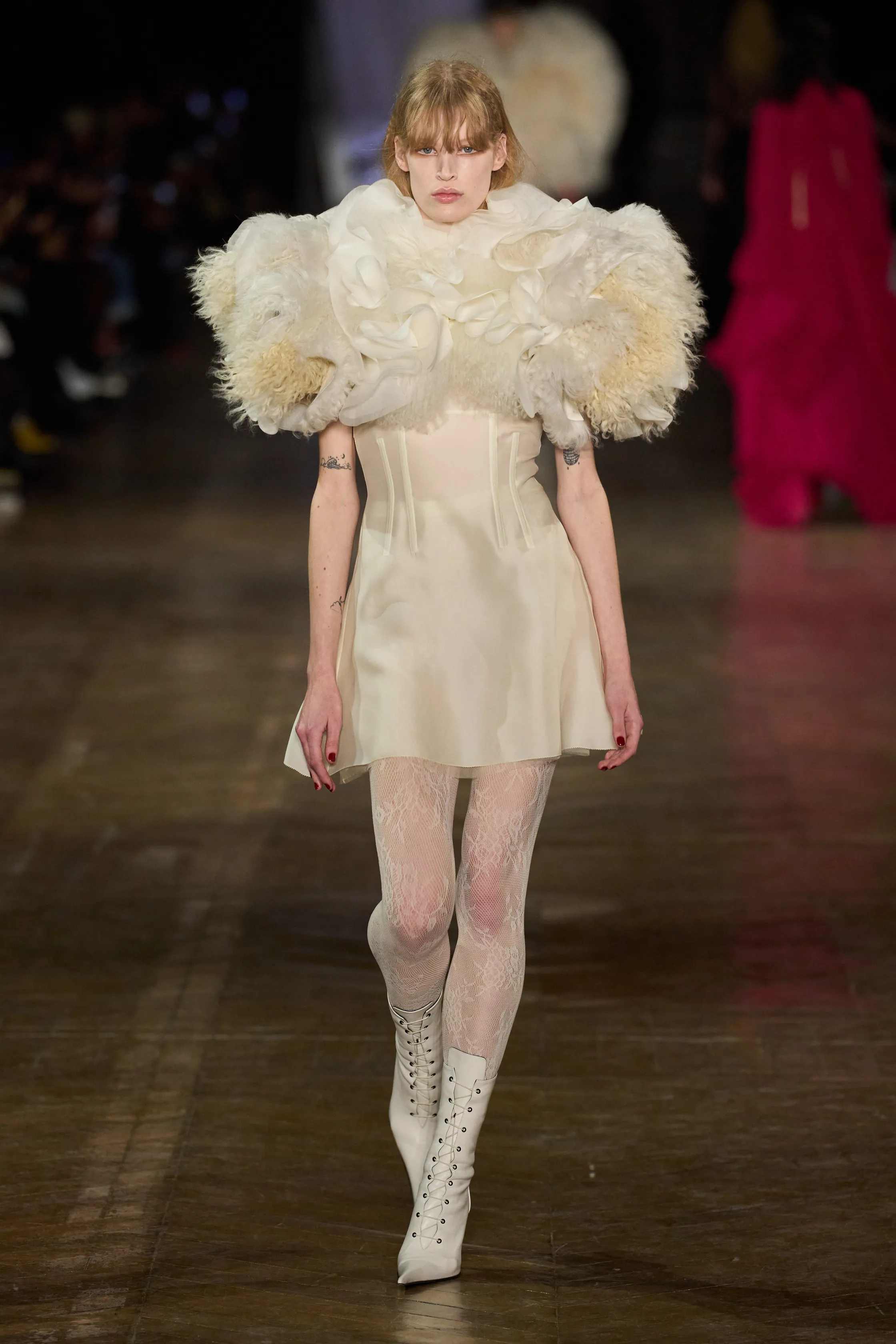 Alexander McQueen - Look 16