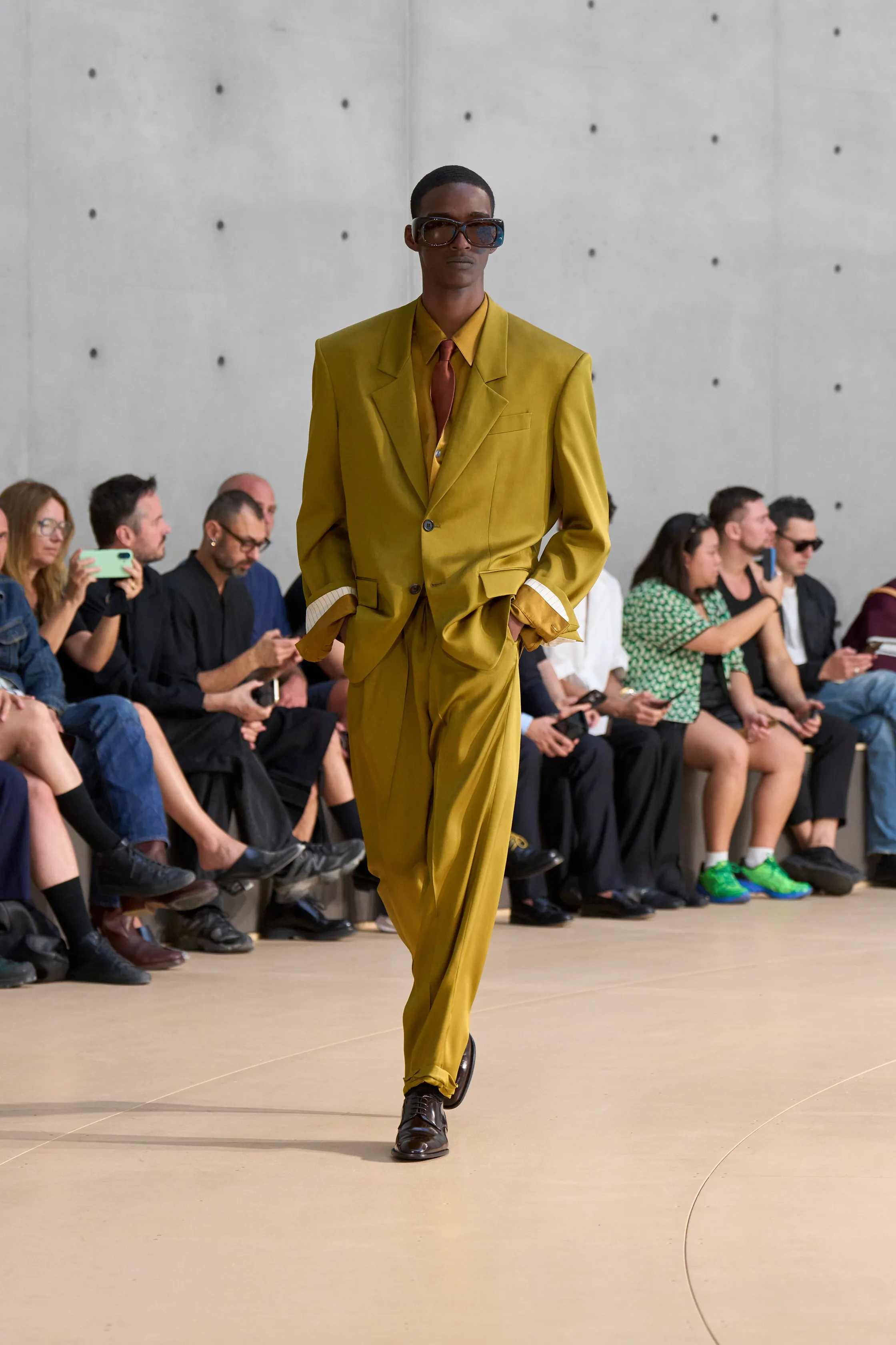 سان لوران - Look 2