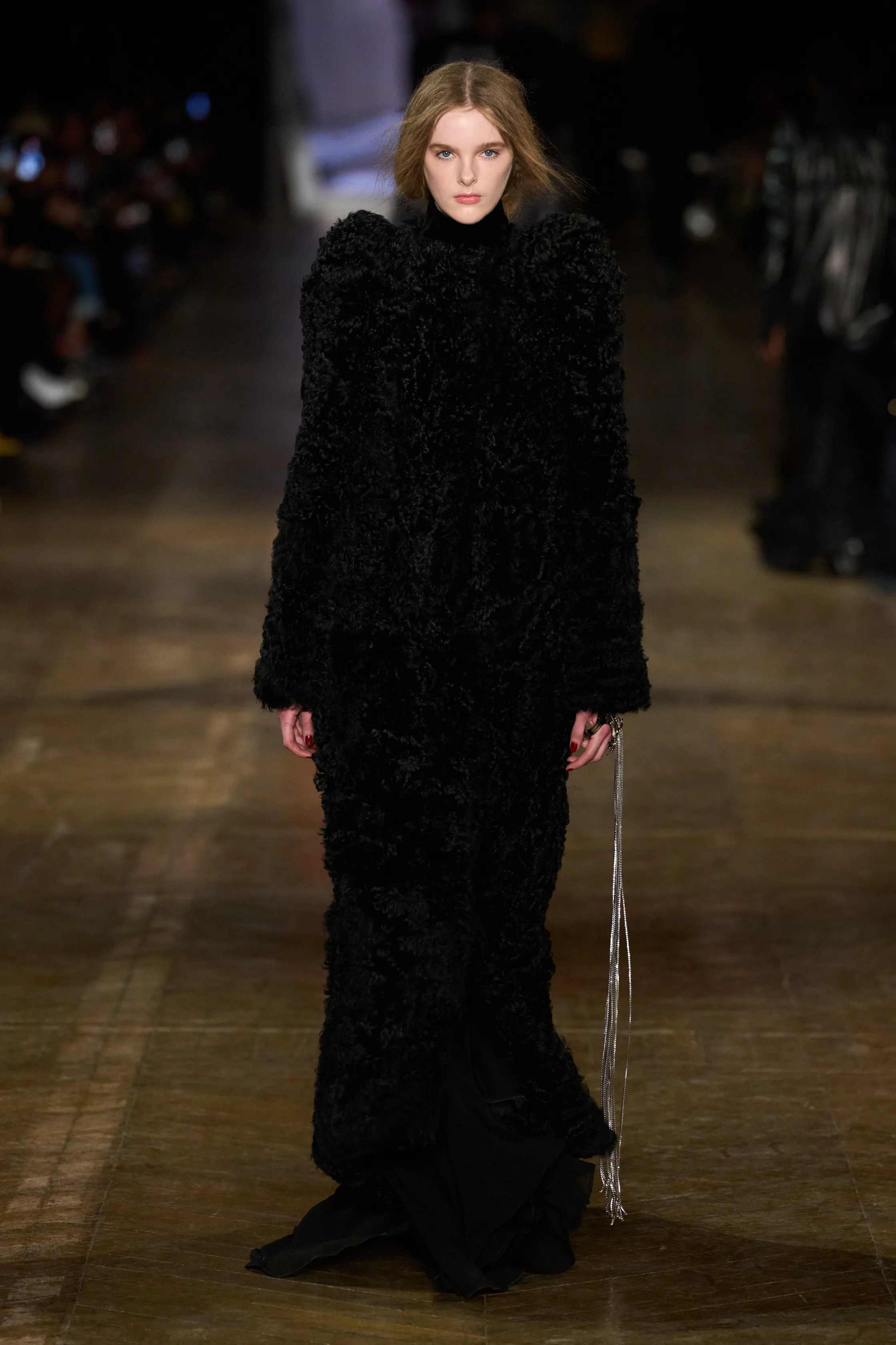 Alexander McQueen - Look 9