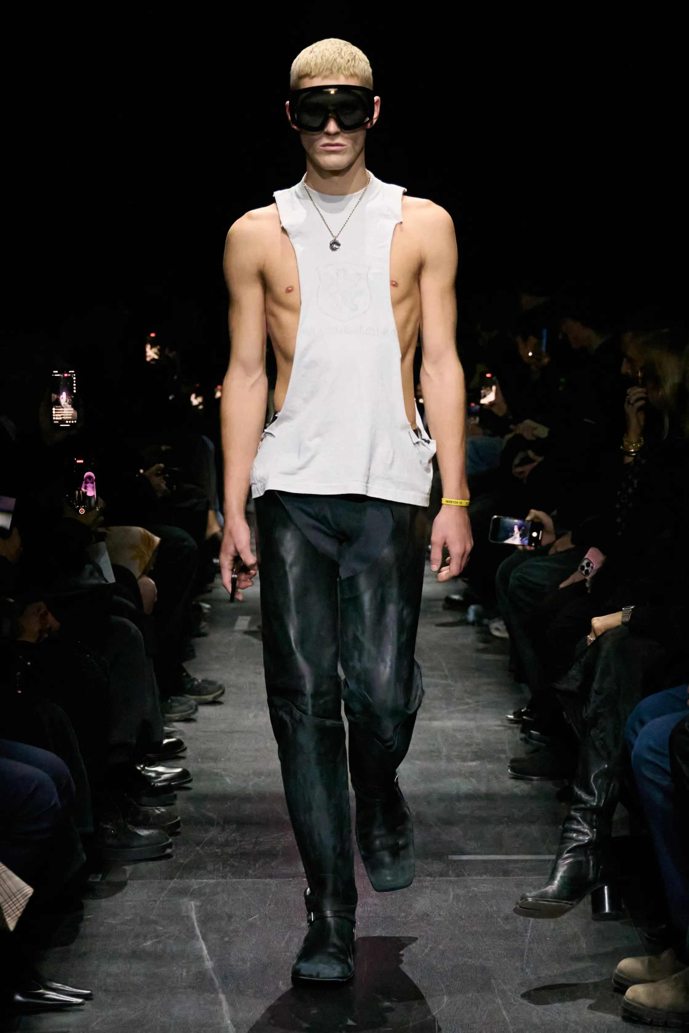 발렌시아가 - Look 35