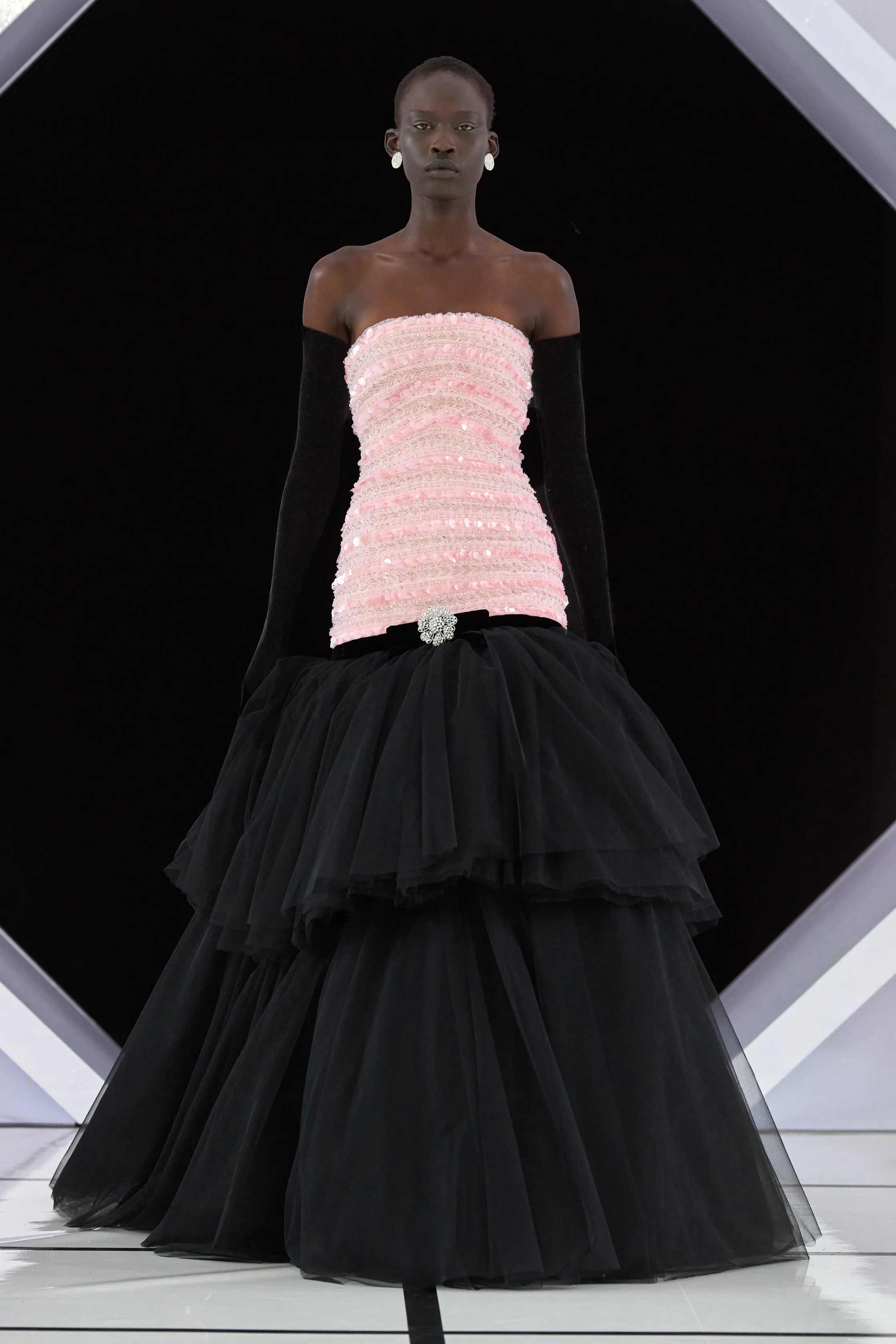 ريتشارد كوين - Look 13
