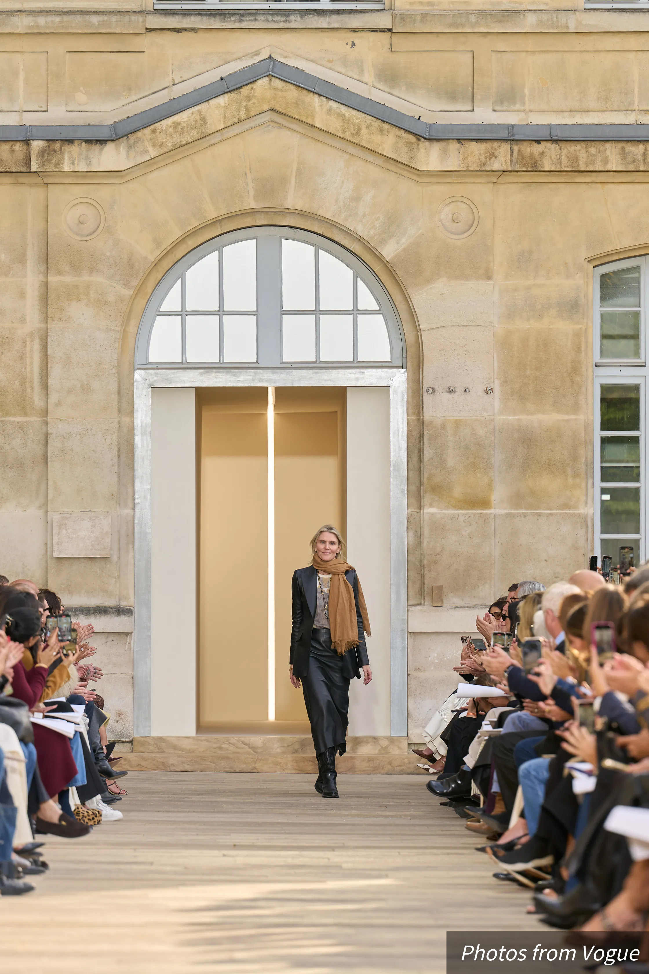 غابرييلا هيرست - Look 39