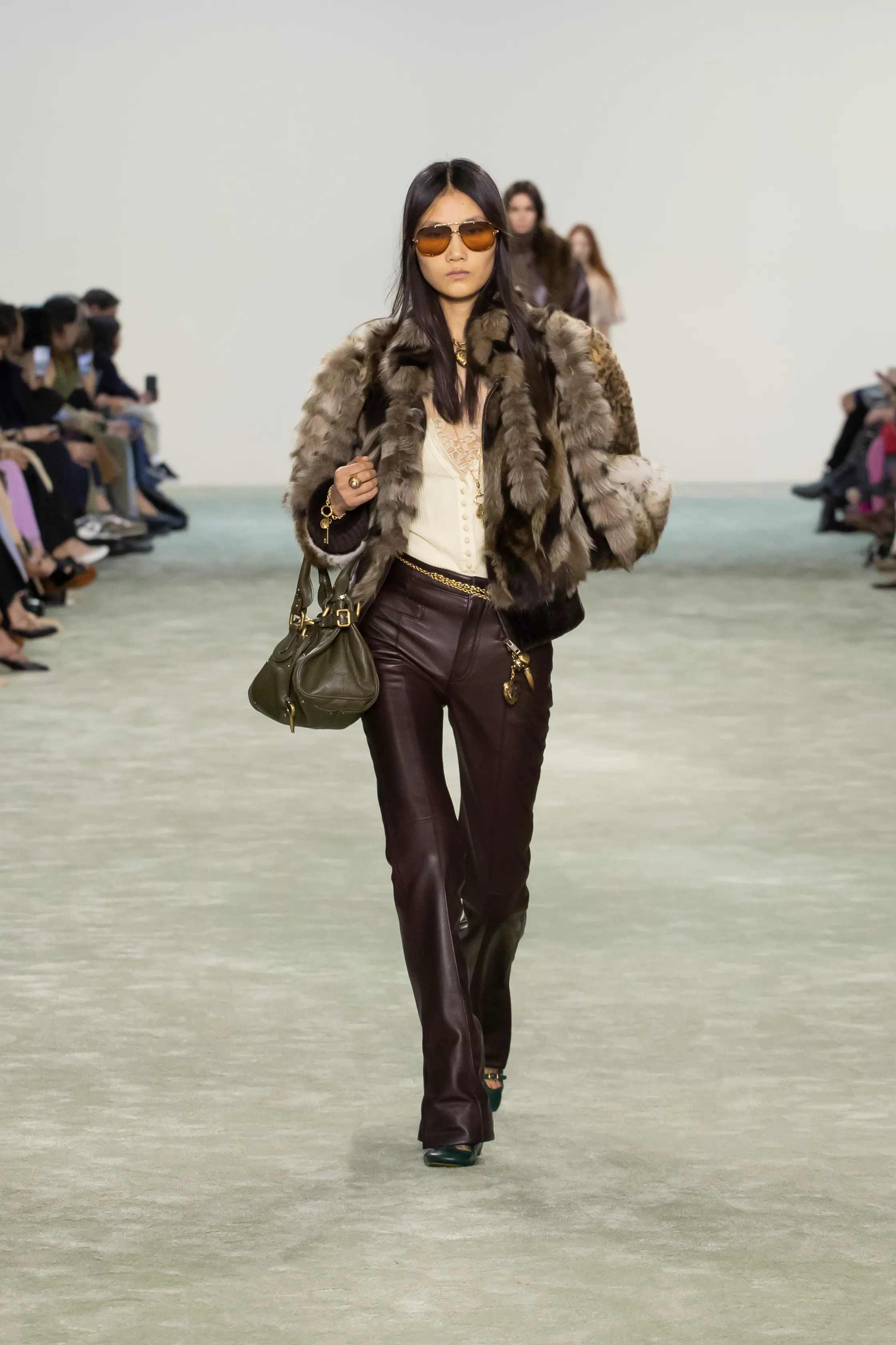 클로이 - Look 25