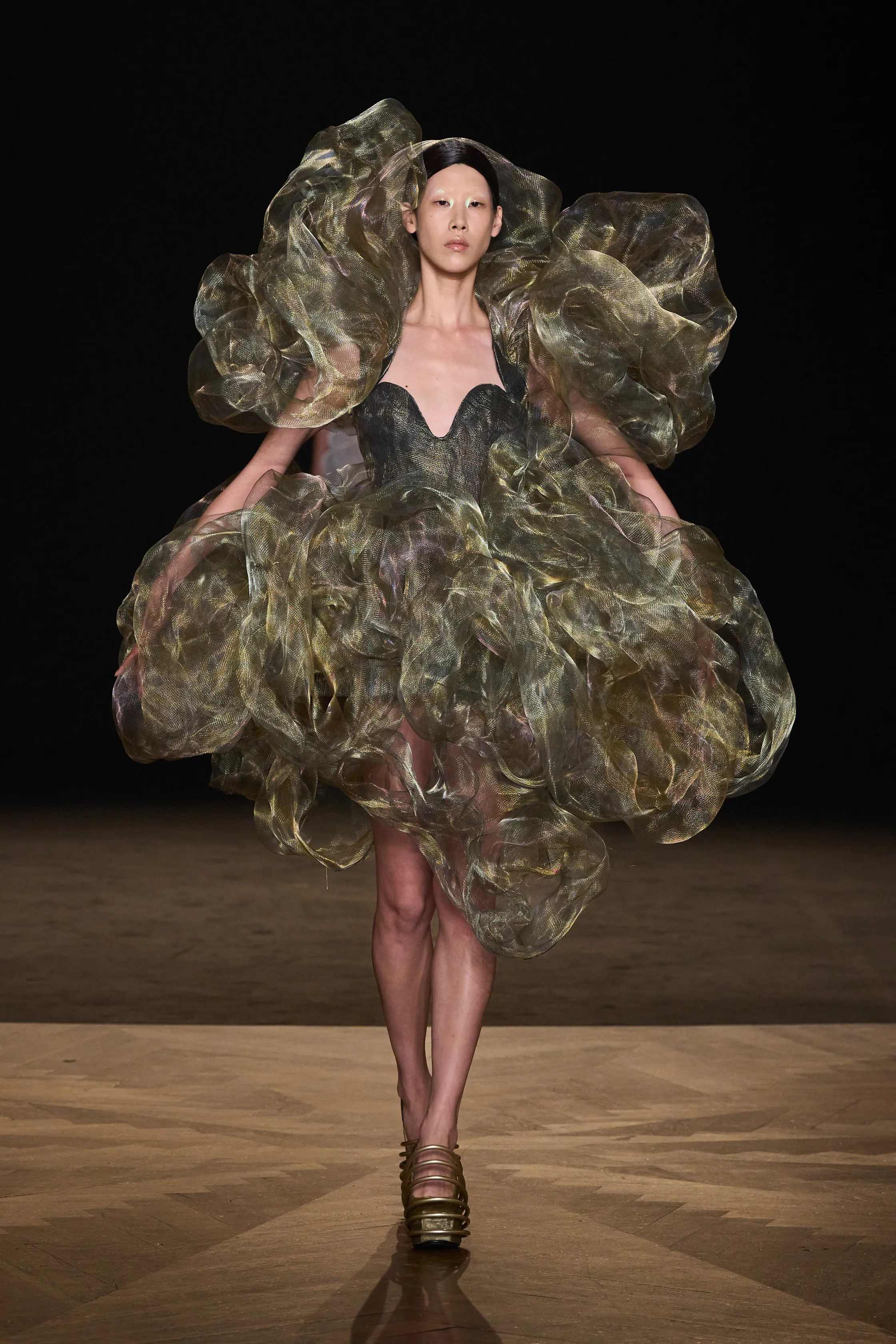 آيريس فان هيربن - Look 15