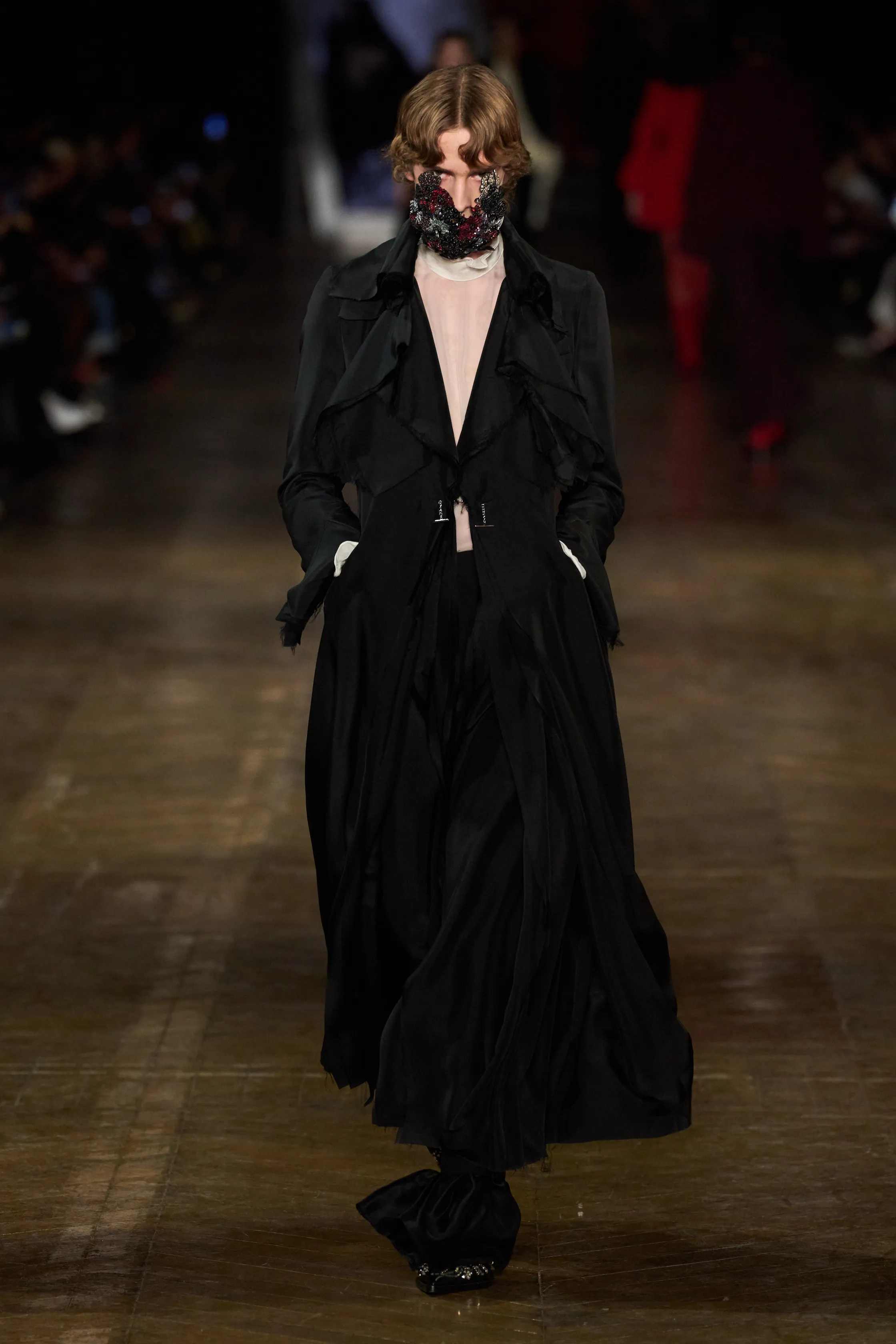 Alexander McQueen - Look 32