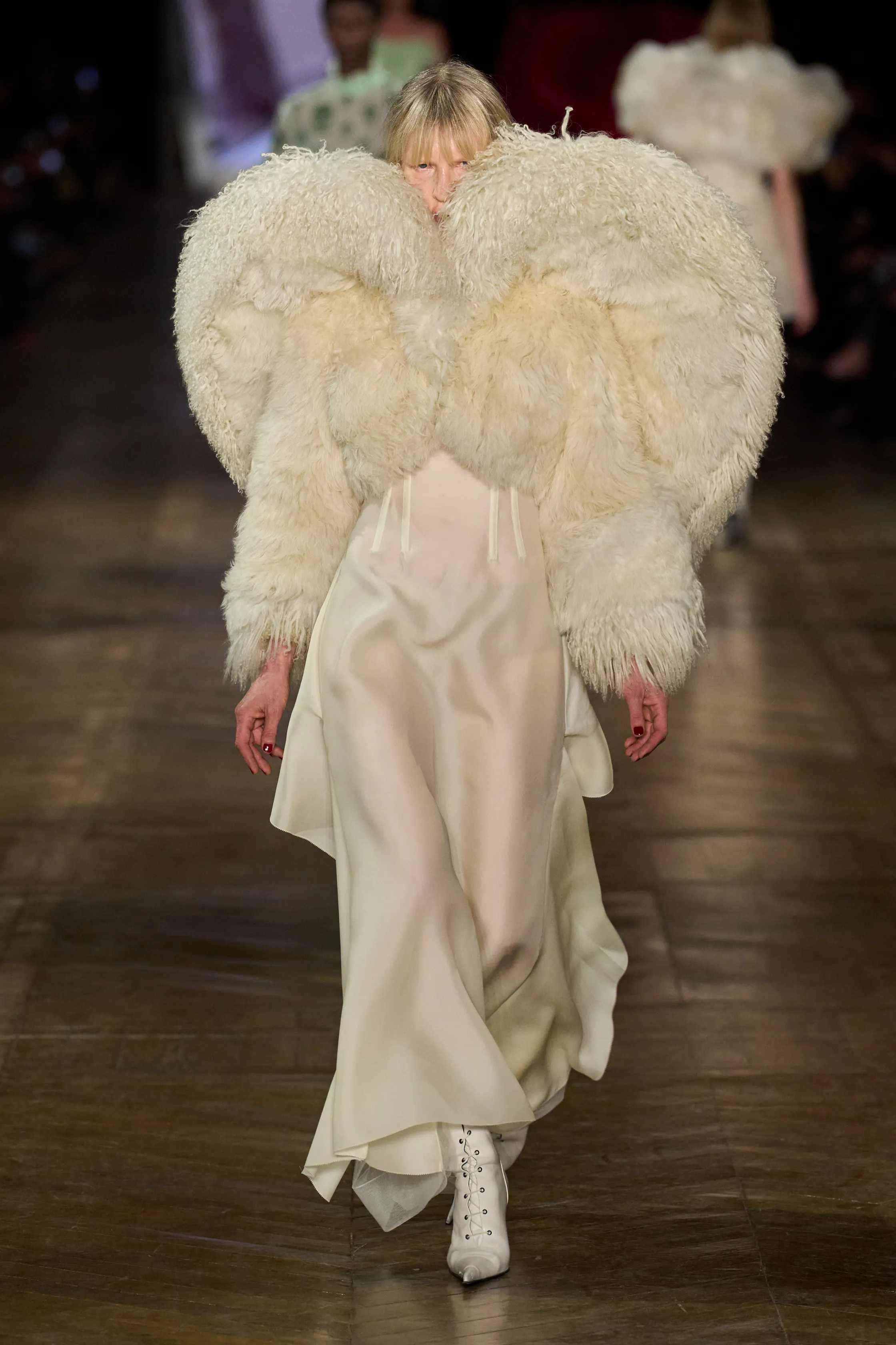 Alexander McQueen - Look 17