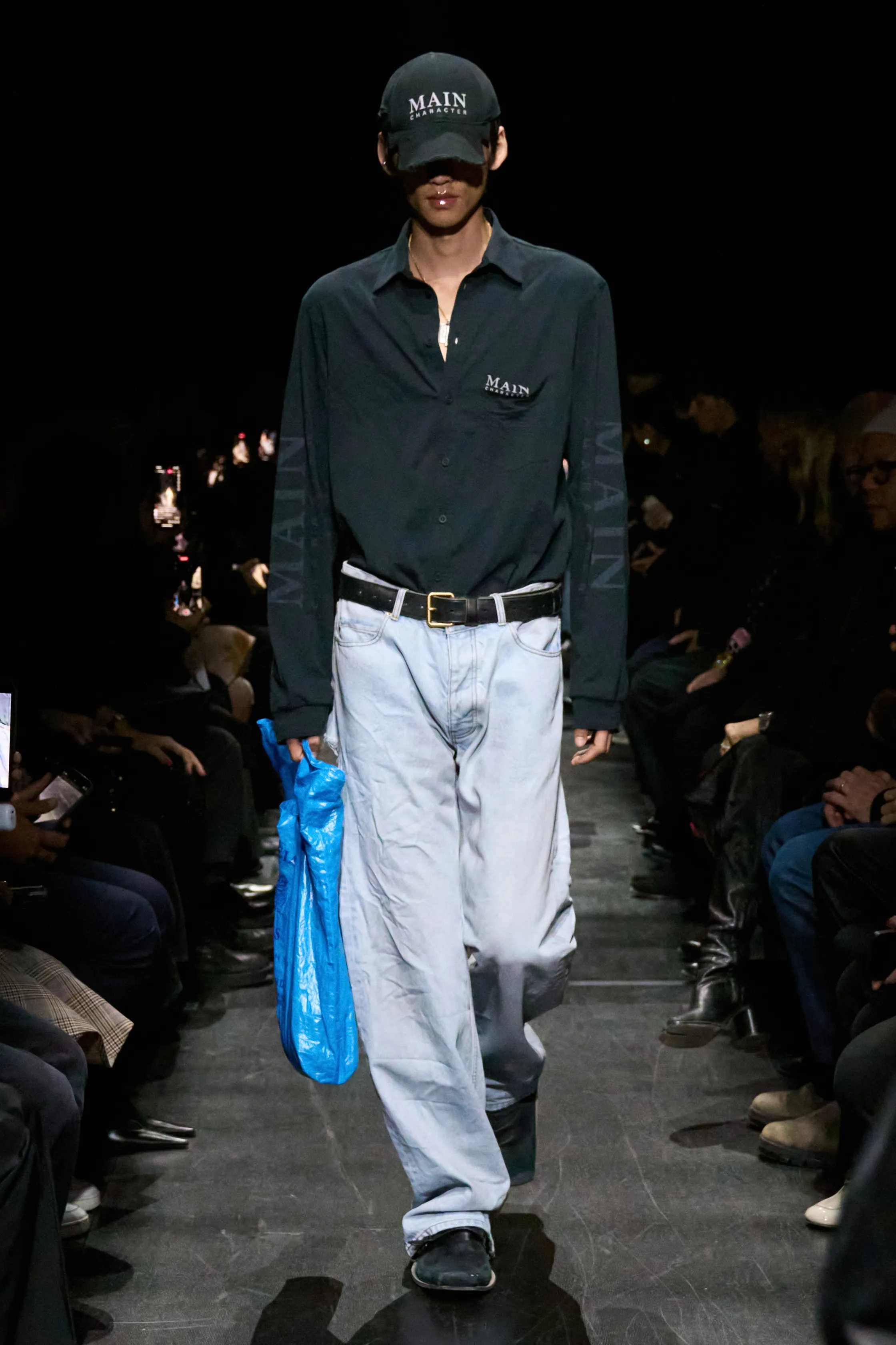 발렌시아가 - Look 25