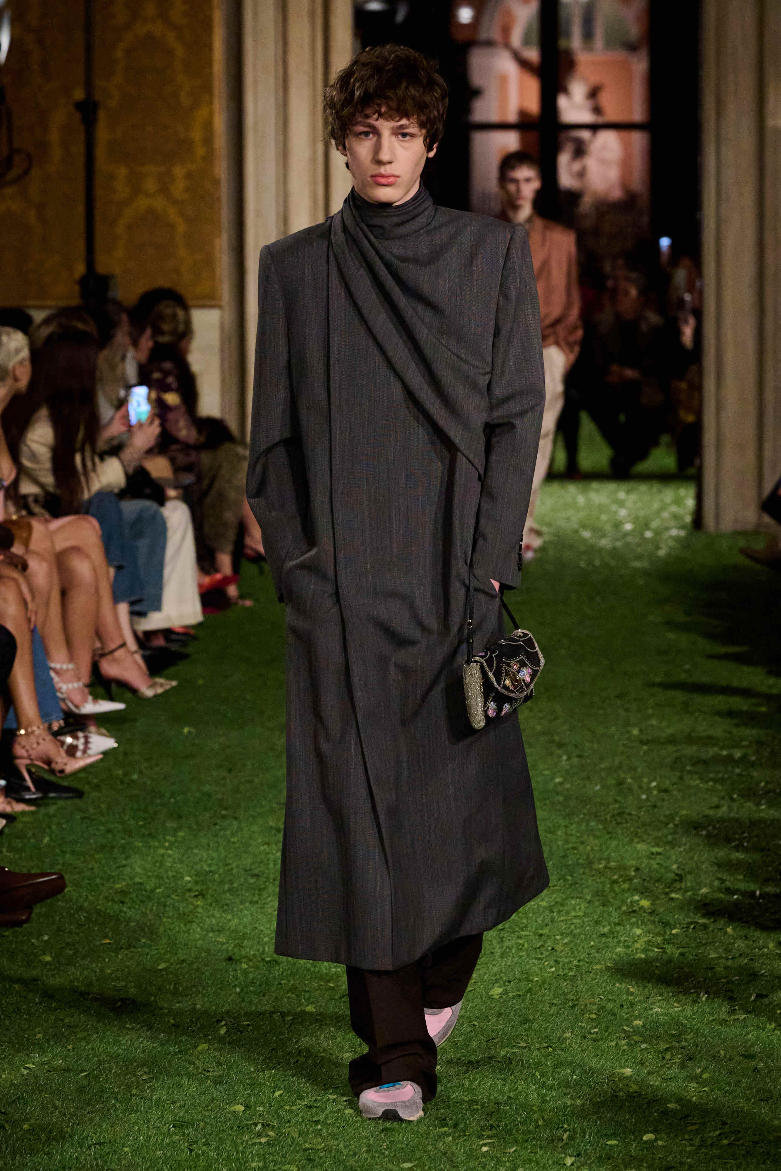 فالنتينو - Look 3