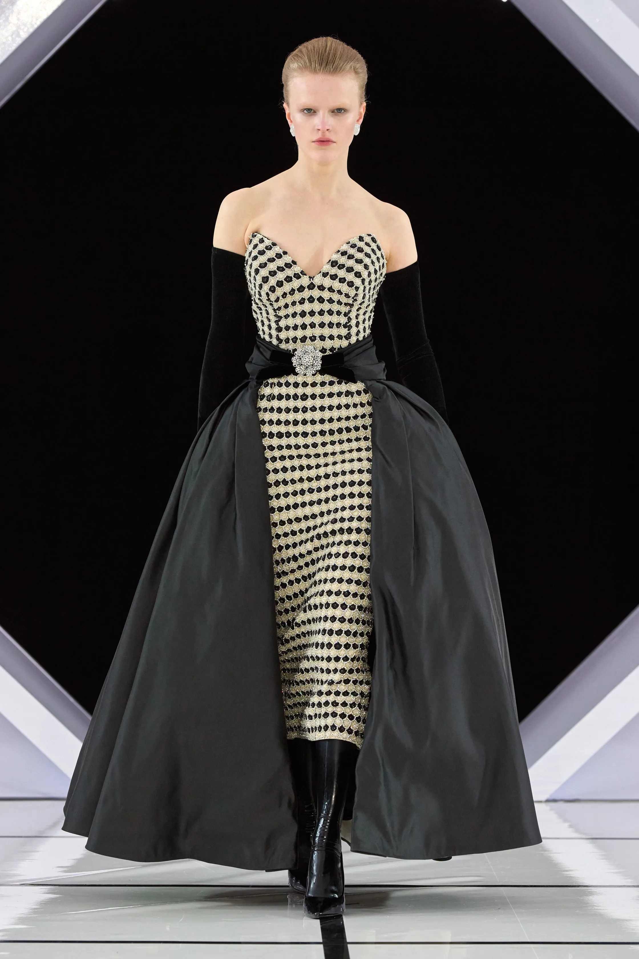 ريتشارد كوين - Look 14